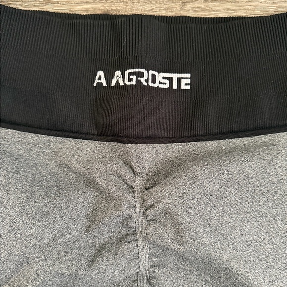 Women’s Black and Gray Striped Leggings - Picture 3 of 4